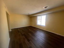 featured image of 1401 N Grand Ave W #4