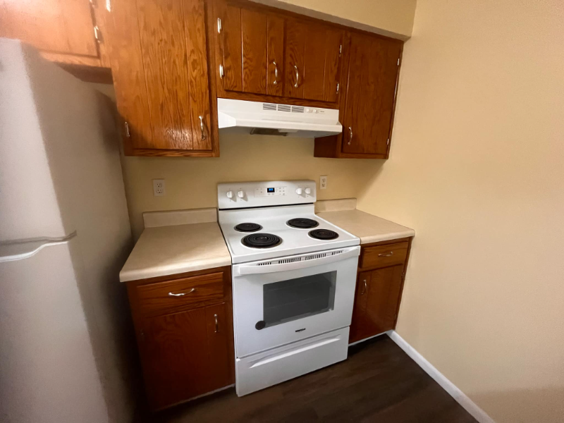 1401 N Grand Ave W #4 - Photo 2 of 9