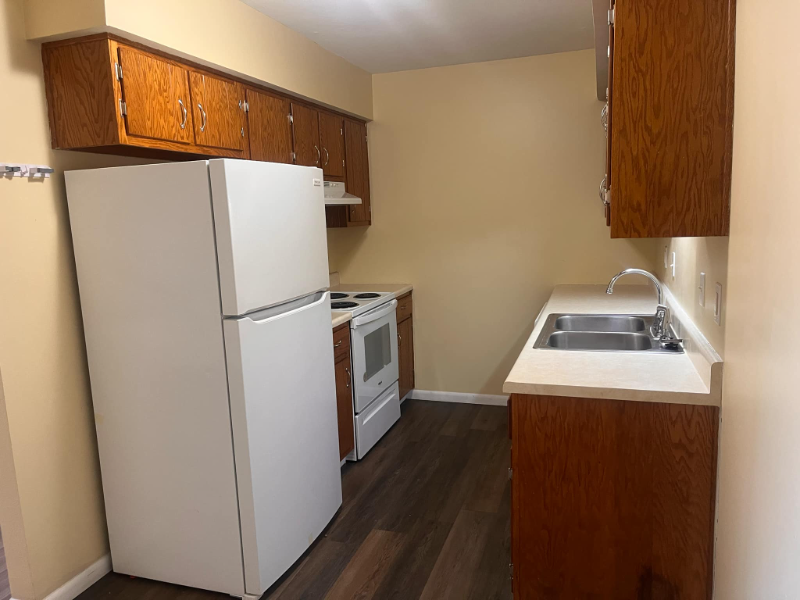 1401 N Grand Ave W #4 - Photo 3 of 9