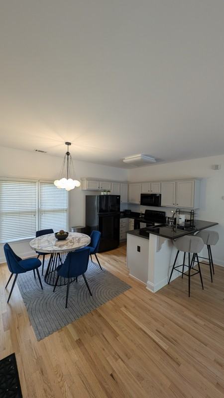 560 Morgan St Ne #B - Photo 3 of 15