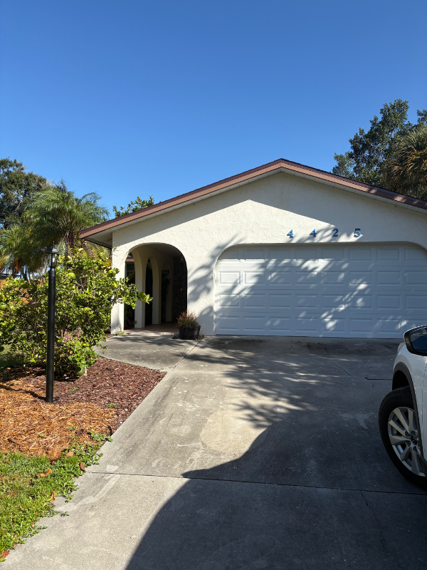 4425 Ferris Ln - Photo 2 of 16