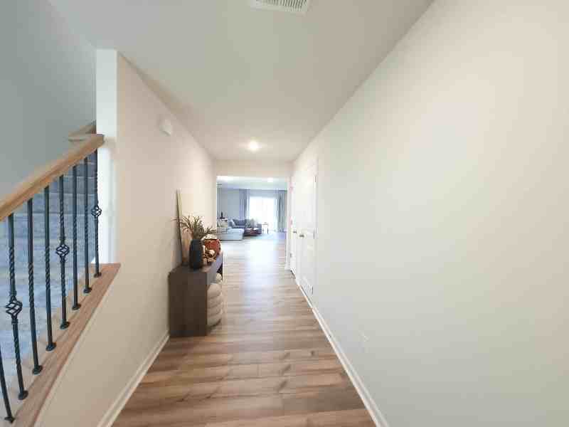 1070 Cleveland Meadows Trl - Photo 3 of 17