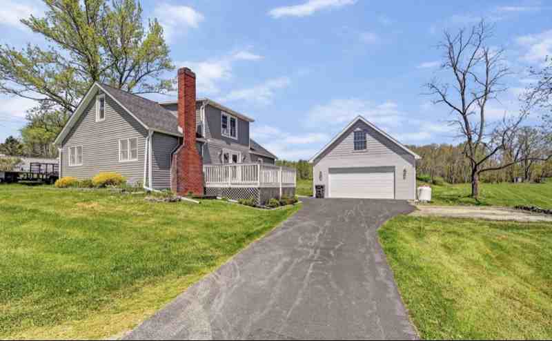 14012 Orchard Dr - Photo 3 of 17