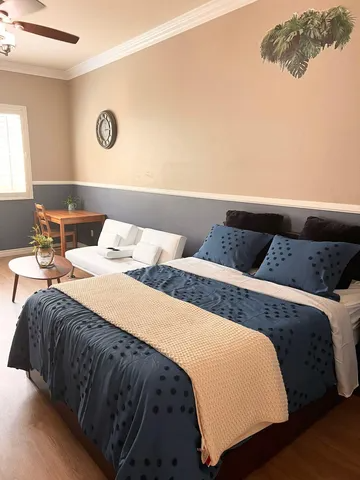 1685 Rose Avenue - Photo 6 of 12