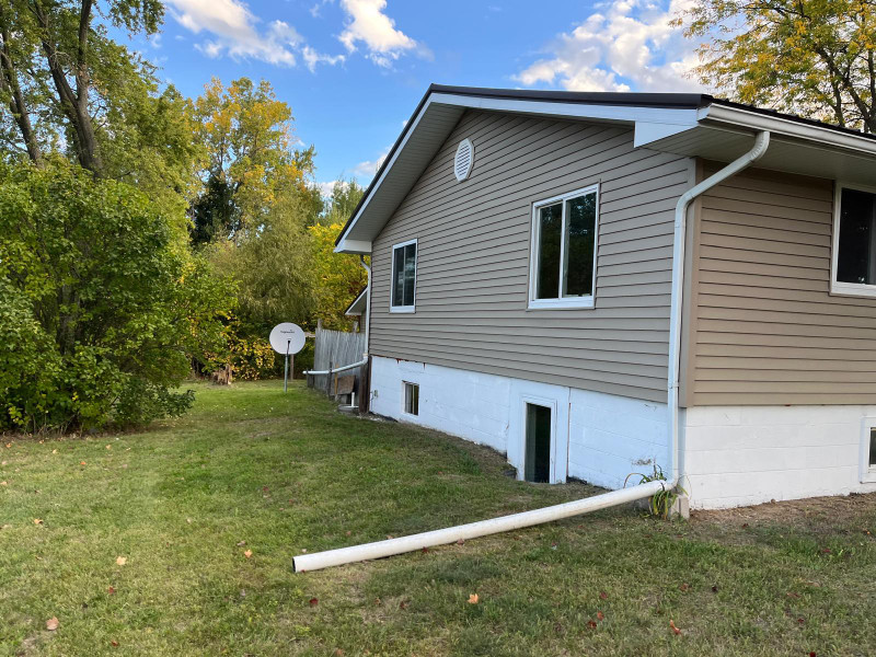 297 E Ohio St - Photo 2 of 8