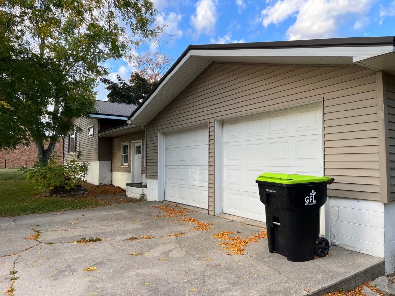 297 E Ohio St - Photo 3 of 8