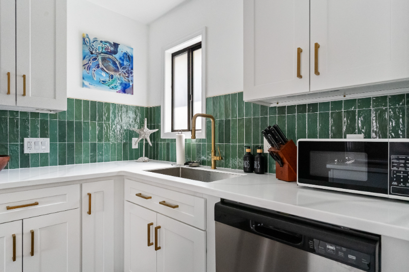 24 Windjammer Rd - Photo 3 of 19