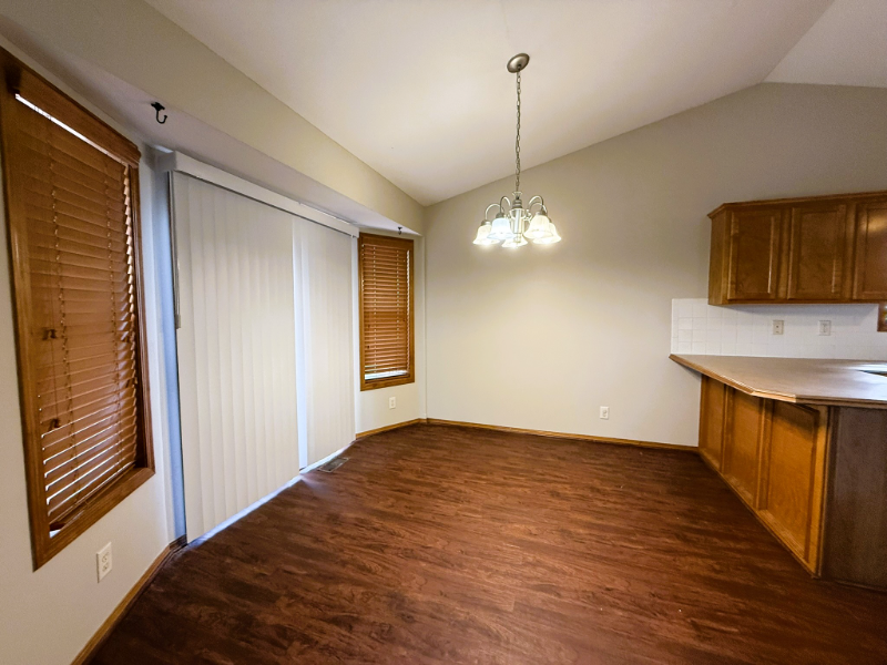 340 N Pitchers Court - Photo 3 of 20