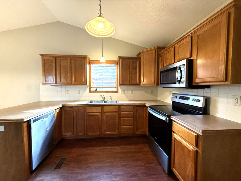 340 N Pitchers Court - Photo 5 of 20