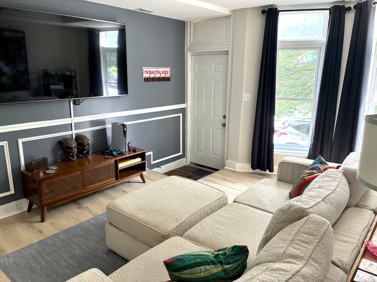 832 W 35th St #NA - Photo 4 of 19