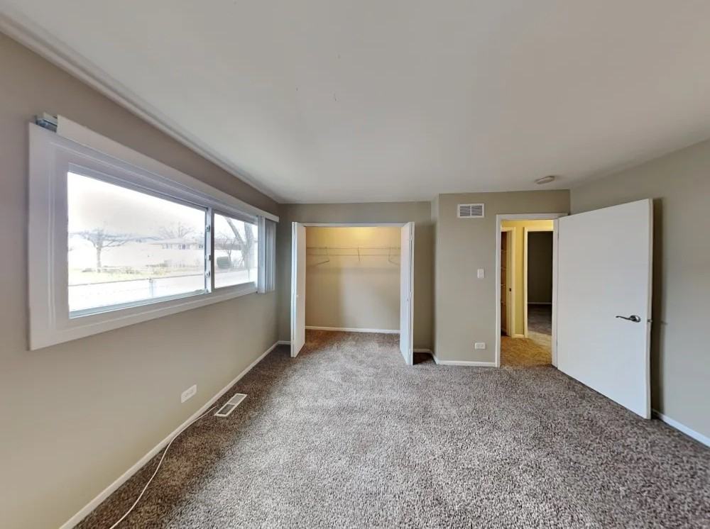 15816 Ridgeland Ave #NA - Photo 3 of 11