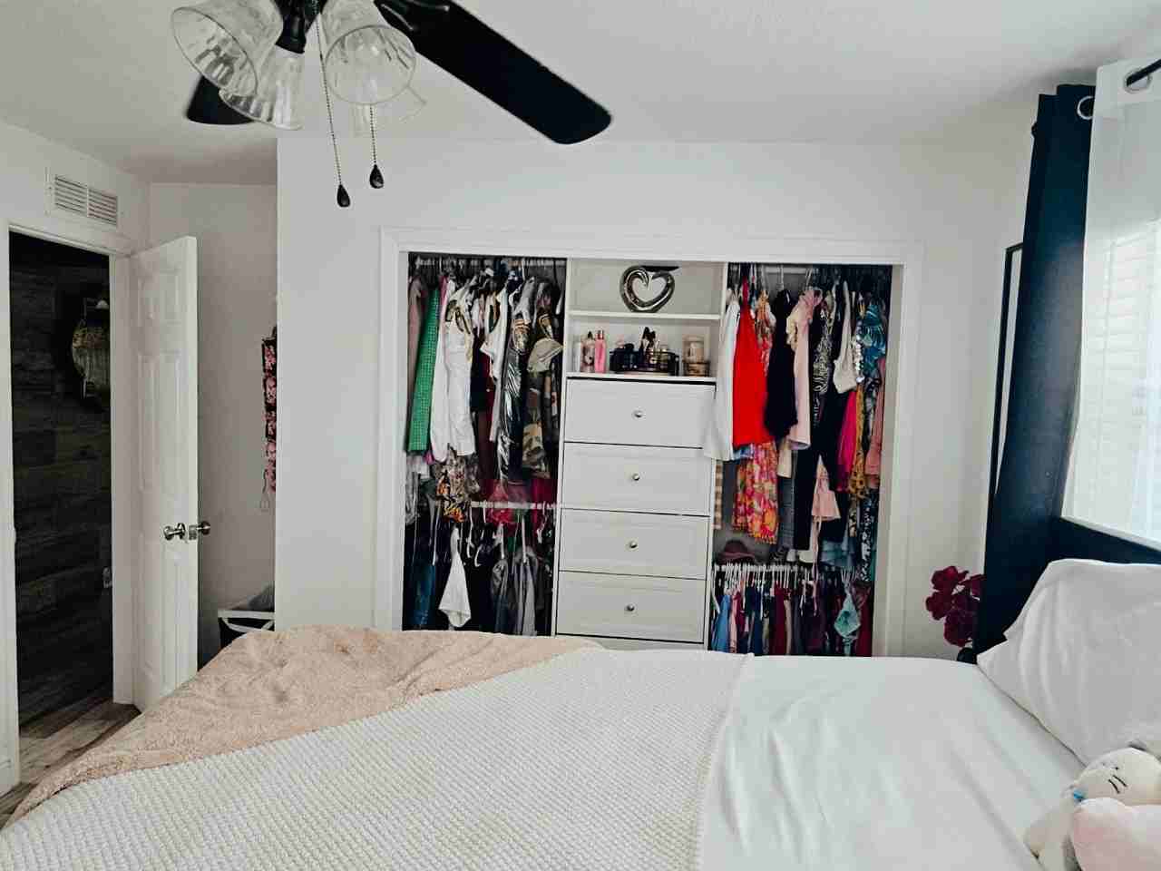 3629 Sw 14th St #B - Photo 3 of 18