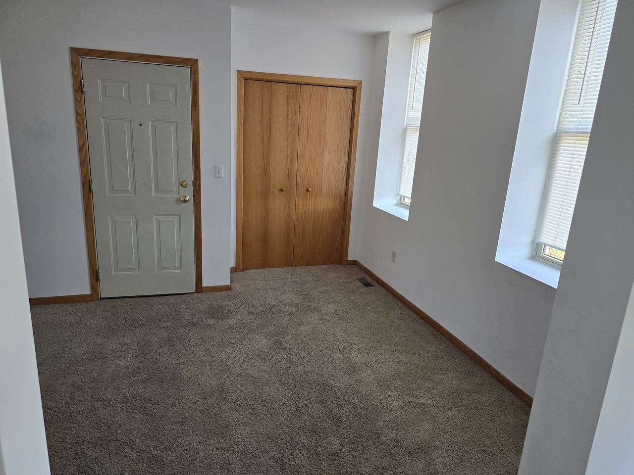 401 Broadway #6 - Photo 3 of 7