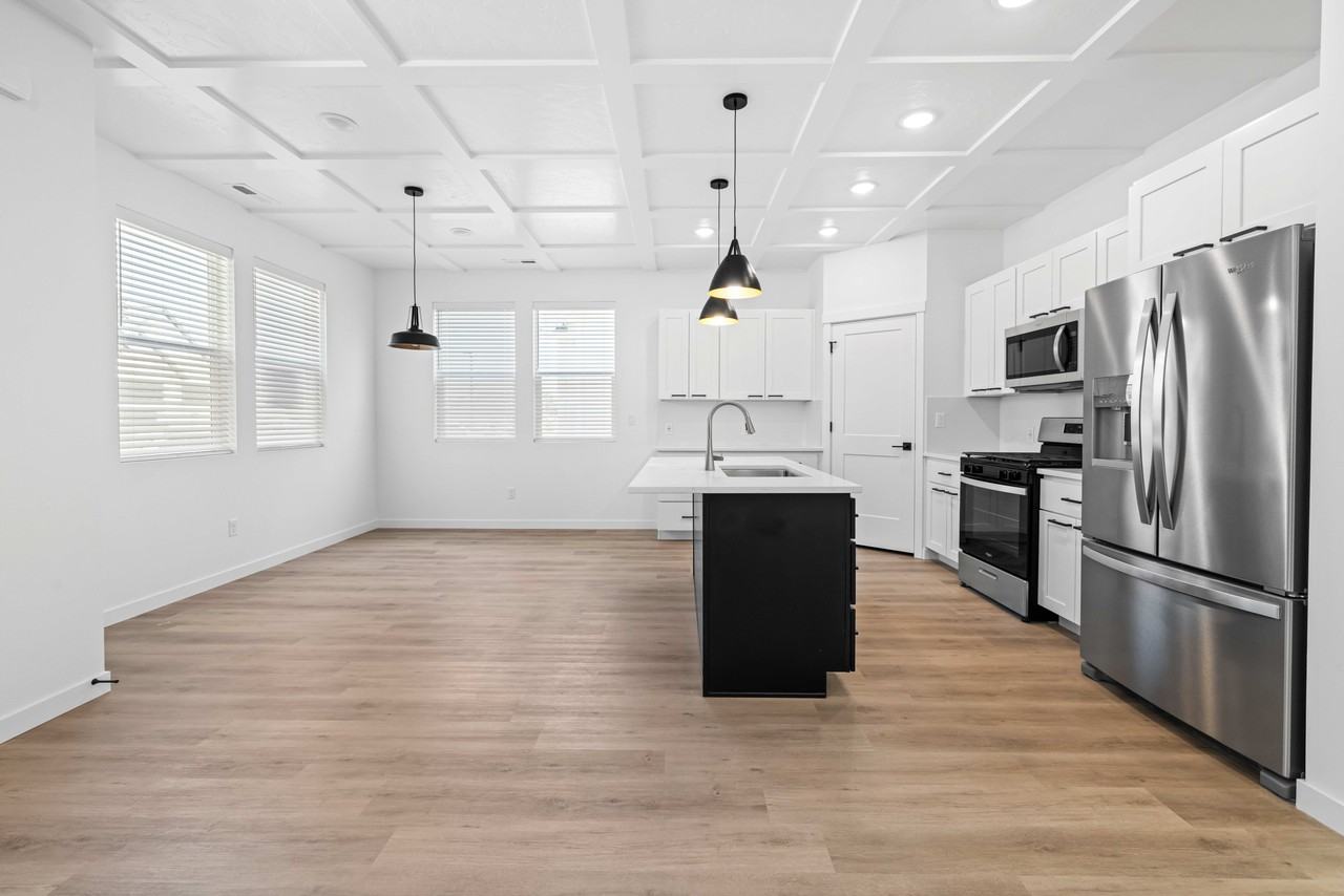 4202 Saylor Ln #NA - Photo 4 of 9