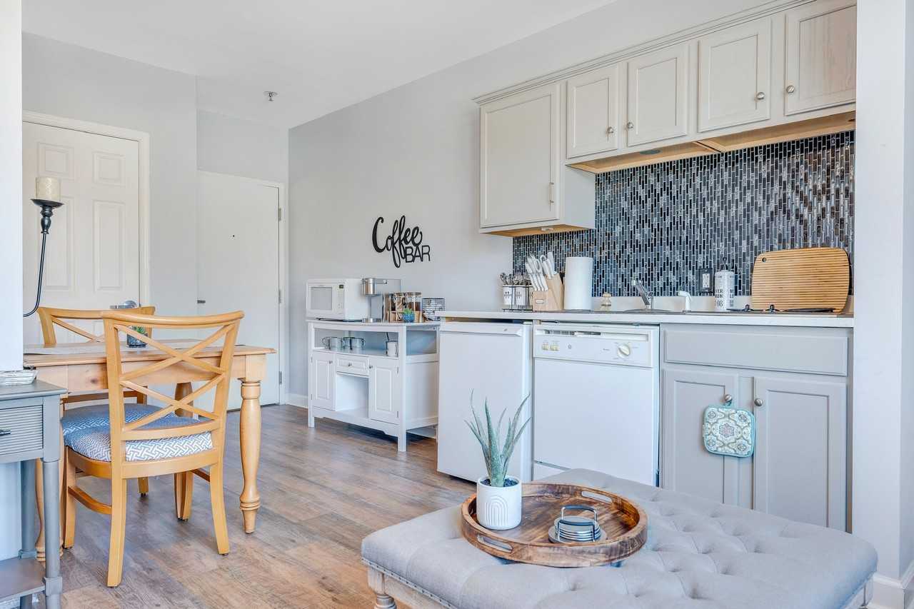 1245 Graves Harbor Trl #2200 - Photo 3 of 19