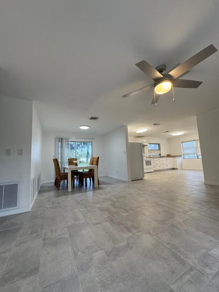 333 Ne 131st Ln #NA - Photo 2 of 34