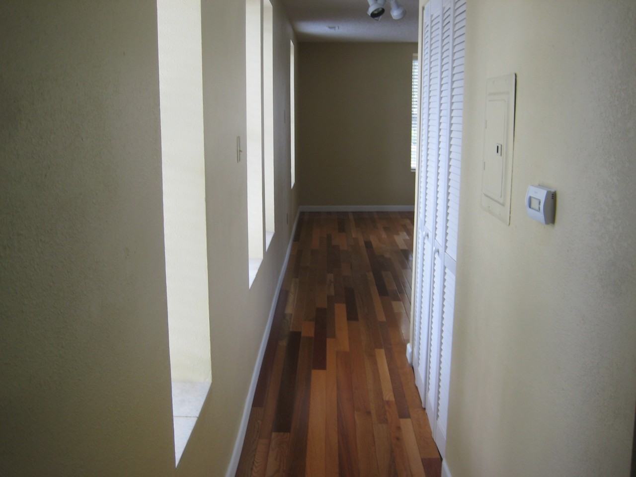 121 Lamar Ave #4 - Photo 3 of 14