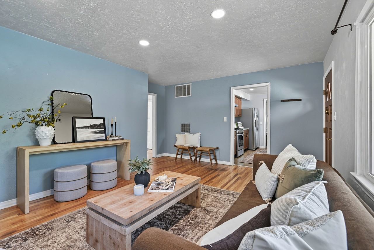 3209 West Plant Drive #NA - Photo 3 of 17