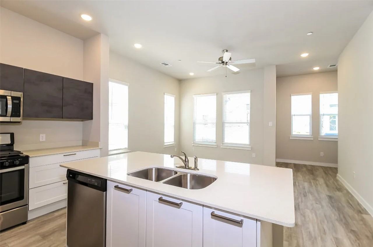 2432 Freshwater Lane - Photo 6 of 24