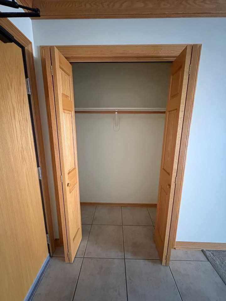 Shelly Rose Apartments - Photo 3 of 18