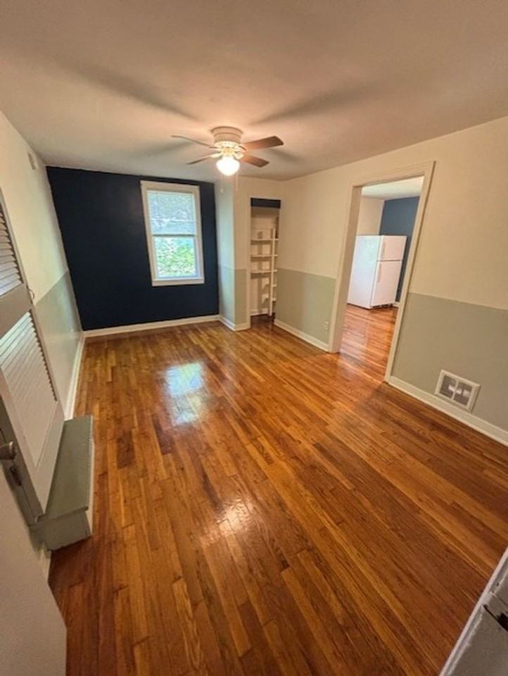 5302 Overlook Glen Dr #2 - Photo 4 of 25