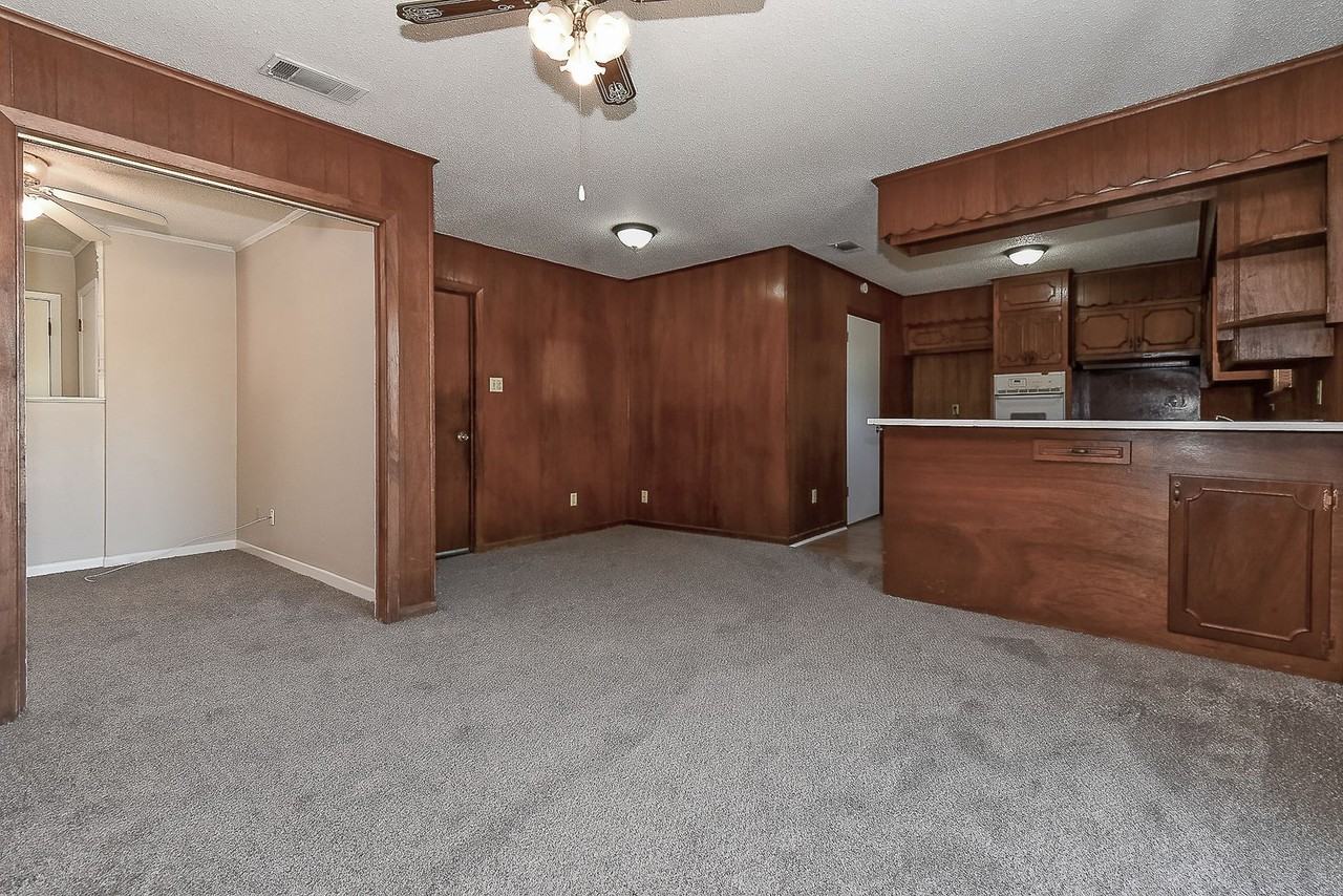 1208 Yellowstone Dr - Photo 6 of 40