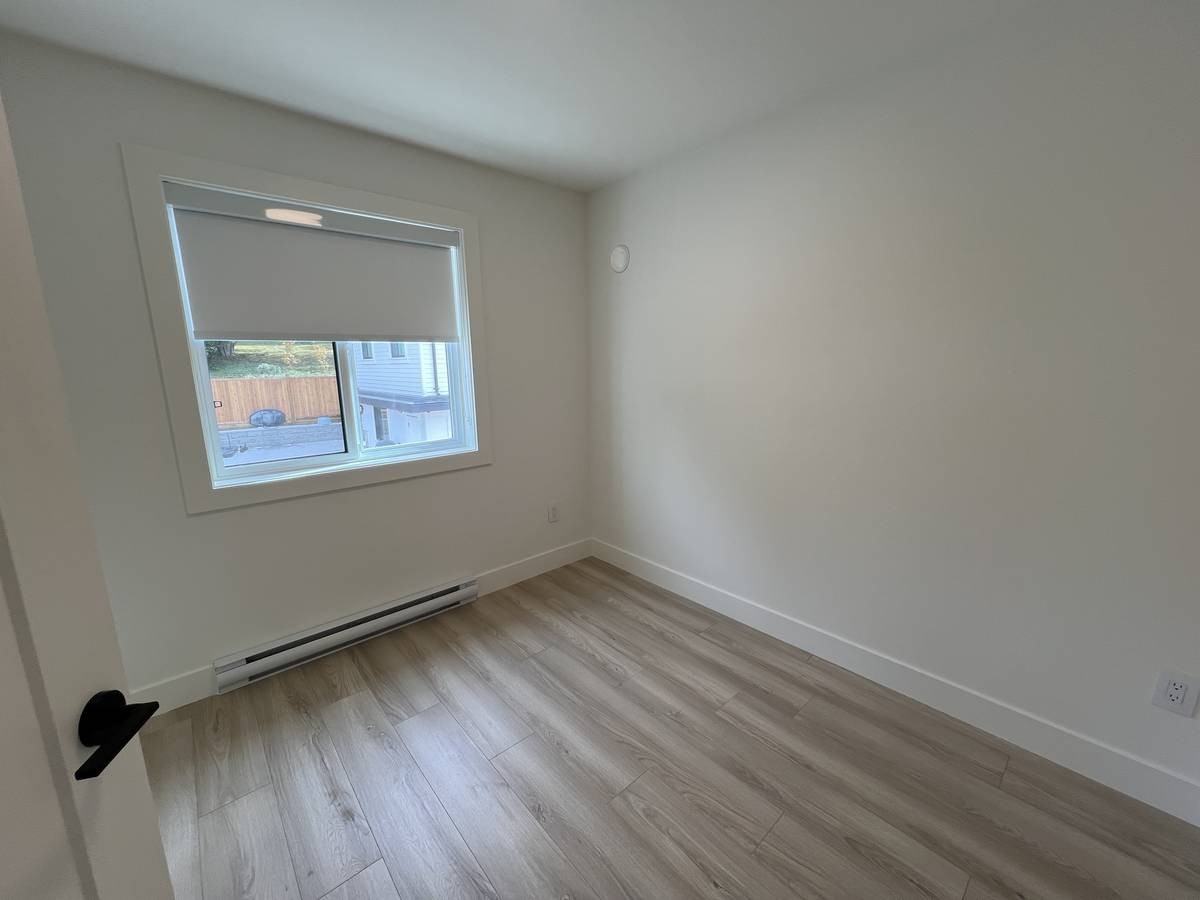 9328 Ebor Road - Photo 6 of 17