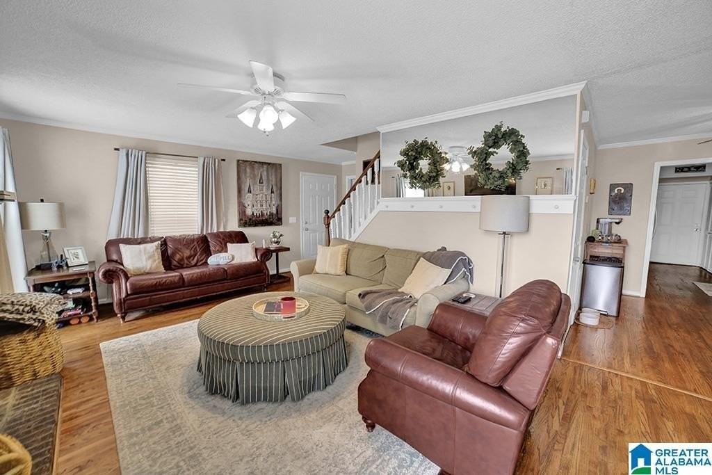 1444 Berry Rd - Photo 6 of 25