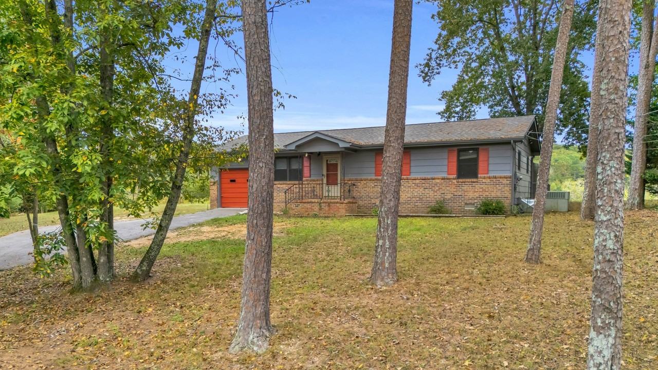 6923 Barter Dr - Photo 3 of 19
