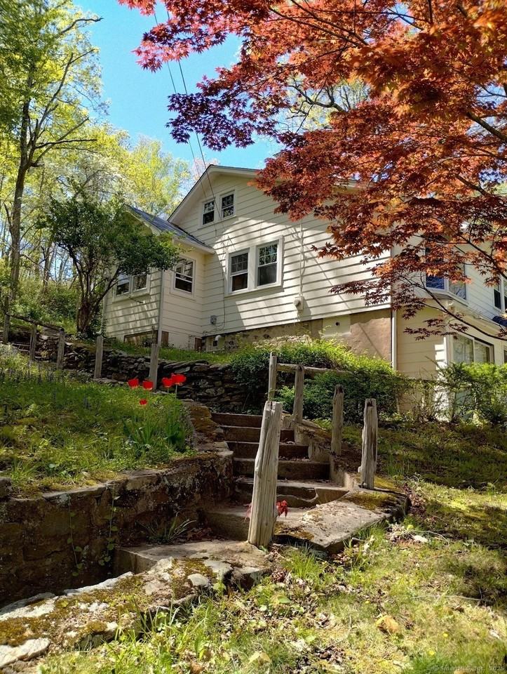 15 Laurel St - Photo 4 of 20