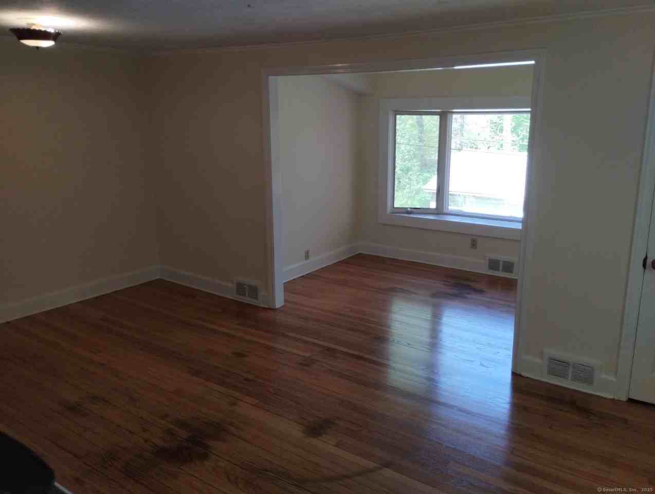 15 Laurel St - Photo 7 of 20