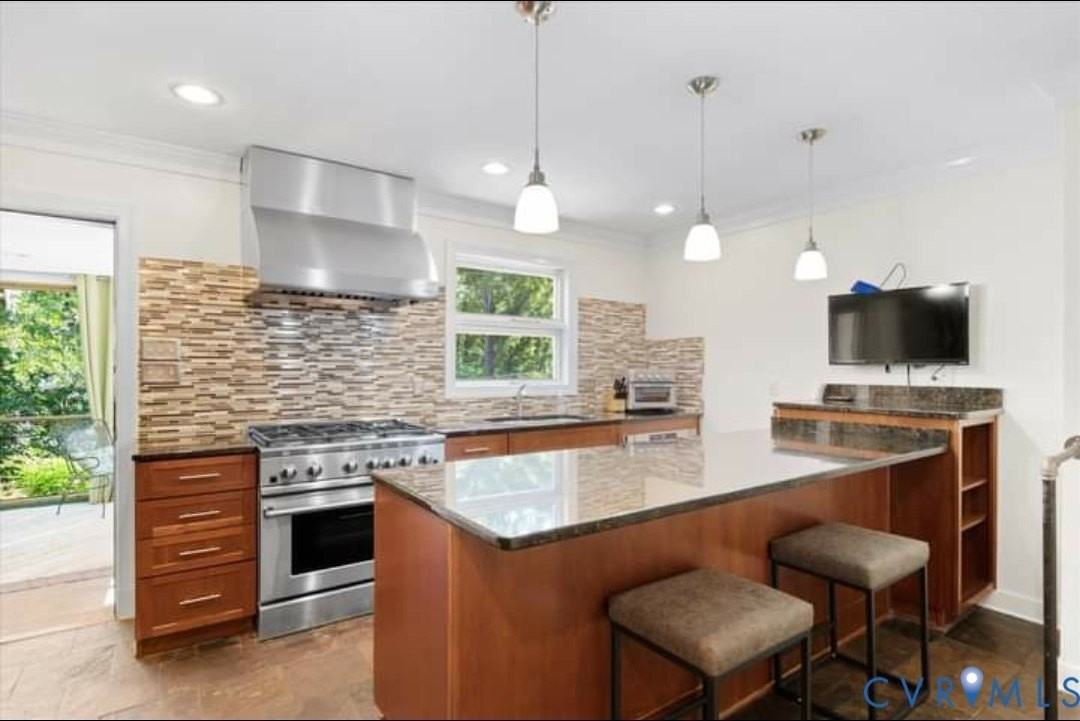 1605 Pump Rd - Photo 2 of 41