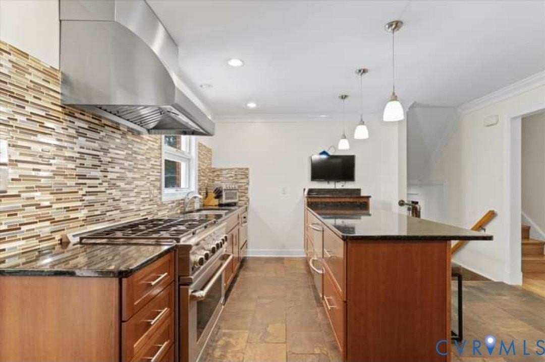 1605 Pump Rd - Photo 4 of 41