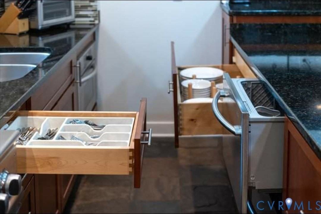 1605 Pump Rd - Photo 5 of 41