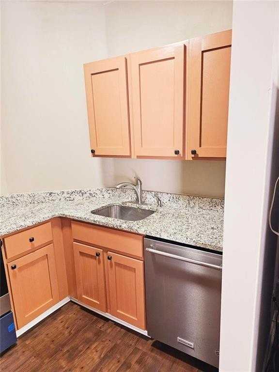 3001 Susan Ct - Photo 4 of 19