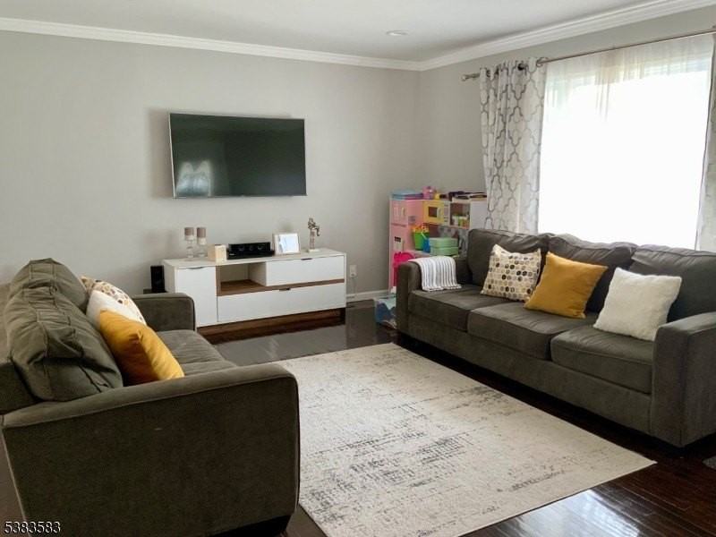 26 Winthrop Rd - Photo 2 of 24