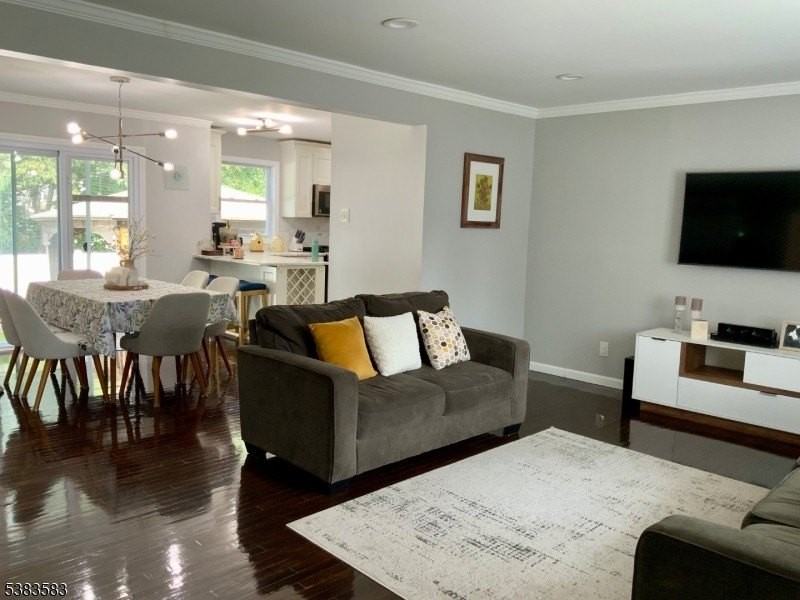 26 Winthrop Rd - Photo 3 of 24