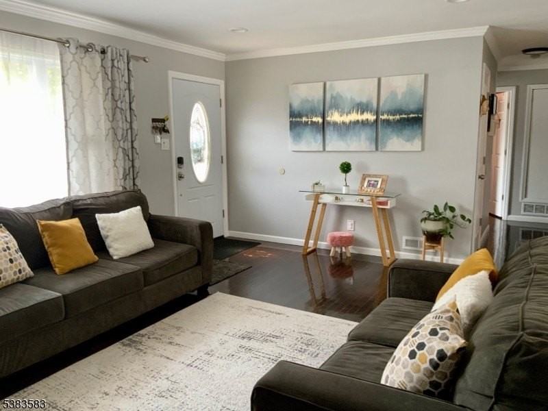 26 Winthrop Rd - Photo 4 of 24