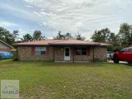 featured image of 137 Deerwood Ct