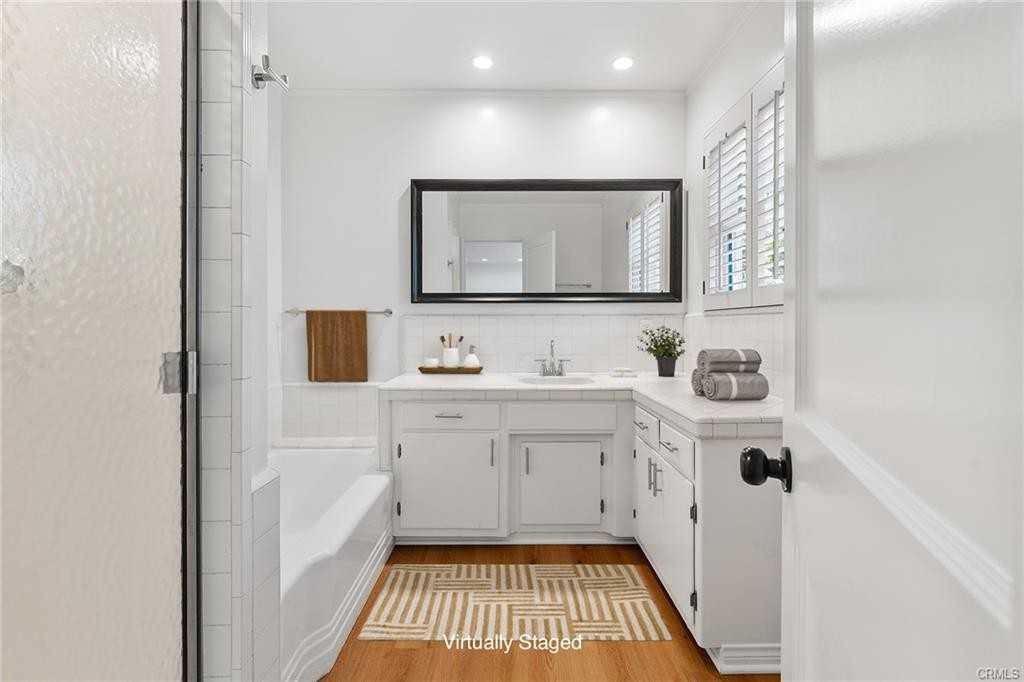 11053 Strathmore Drive - Photo 2 of 8