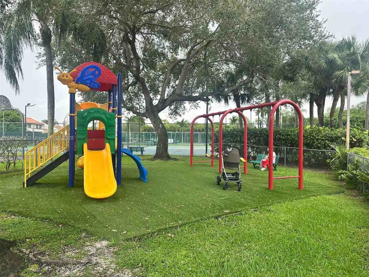 8563 Sw 115th Ct #8563 - Photo 3 of 8