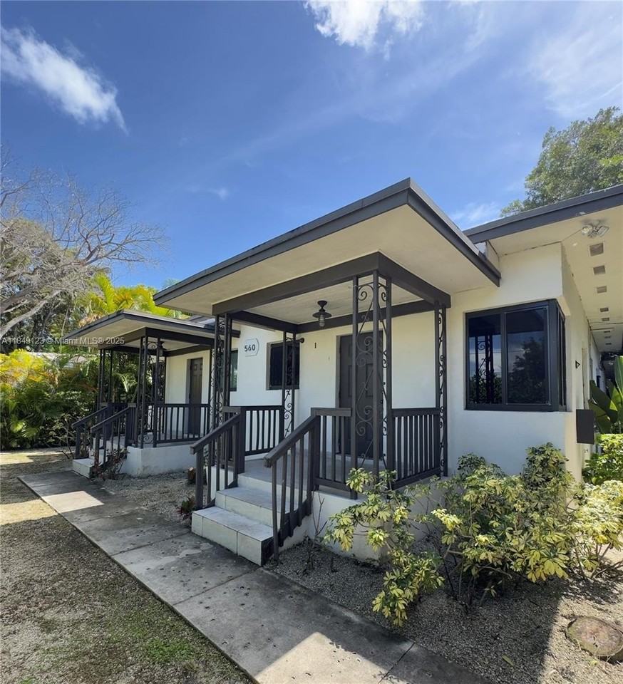 560 Ne 69th St #1 - Photo 2 of 23