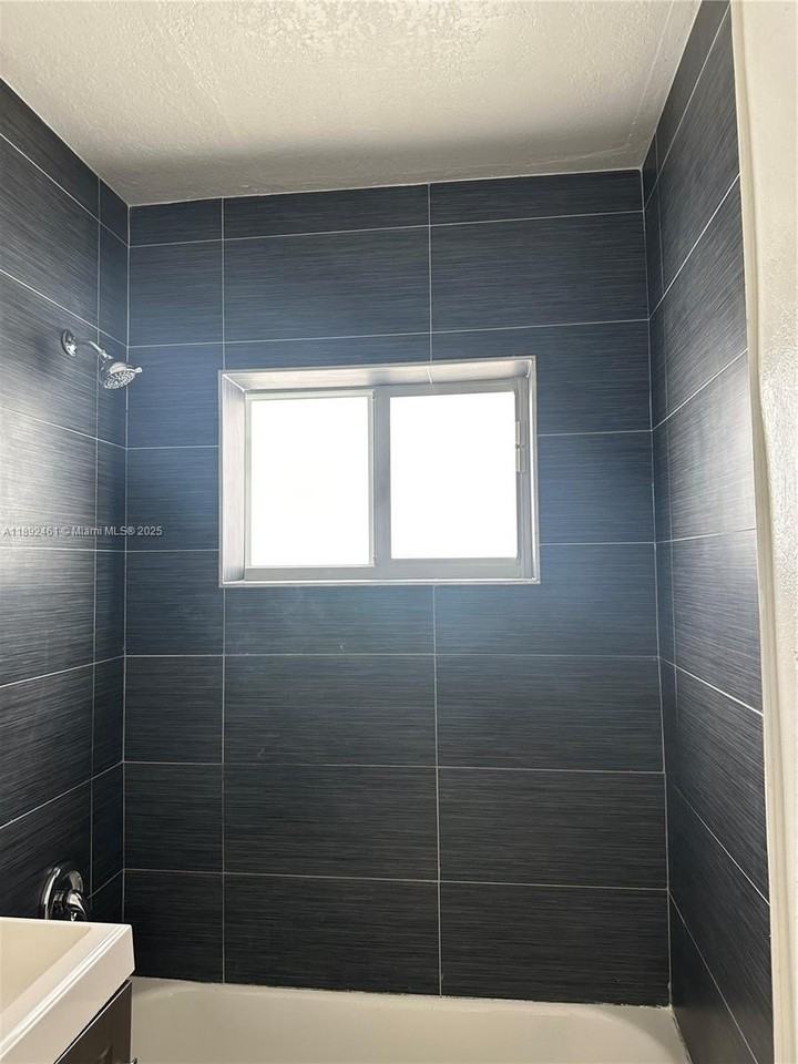 7003 Nw 6th Ave #7003 - Photo 6 of 14