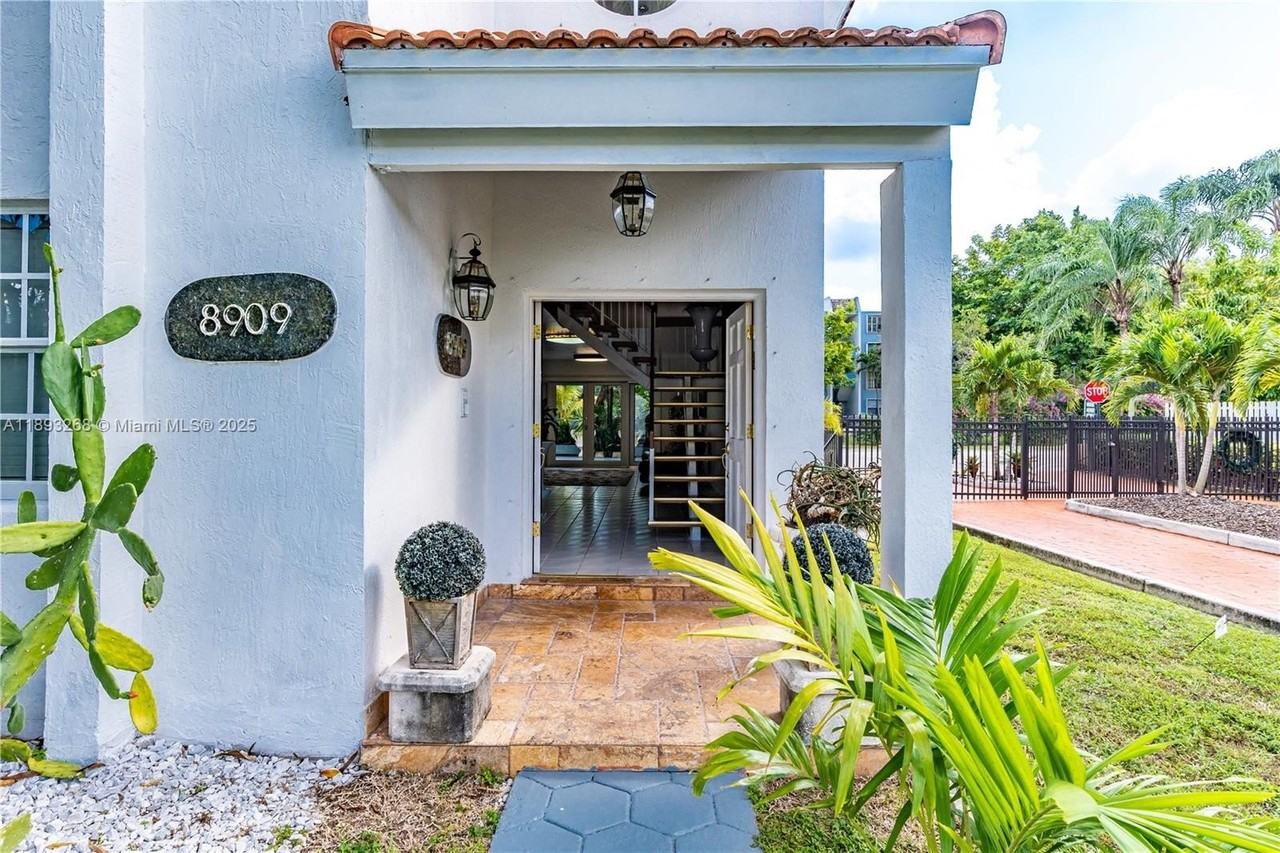 8909 Sw 108th Circle Ct - Photo 4 of 28