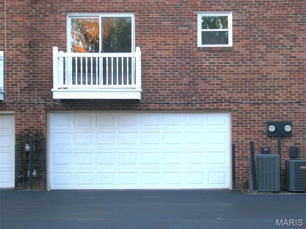 219 Charmers Court - Photo 2 of 15