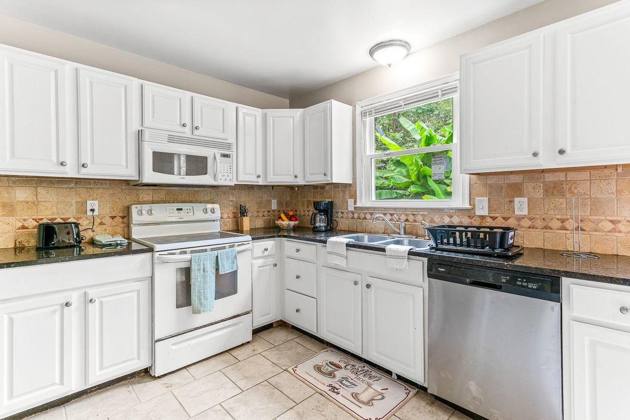 Collingwood Drive - Photo 2 of 17