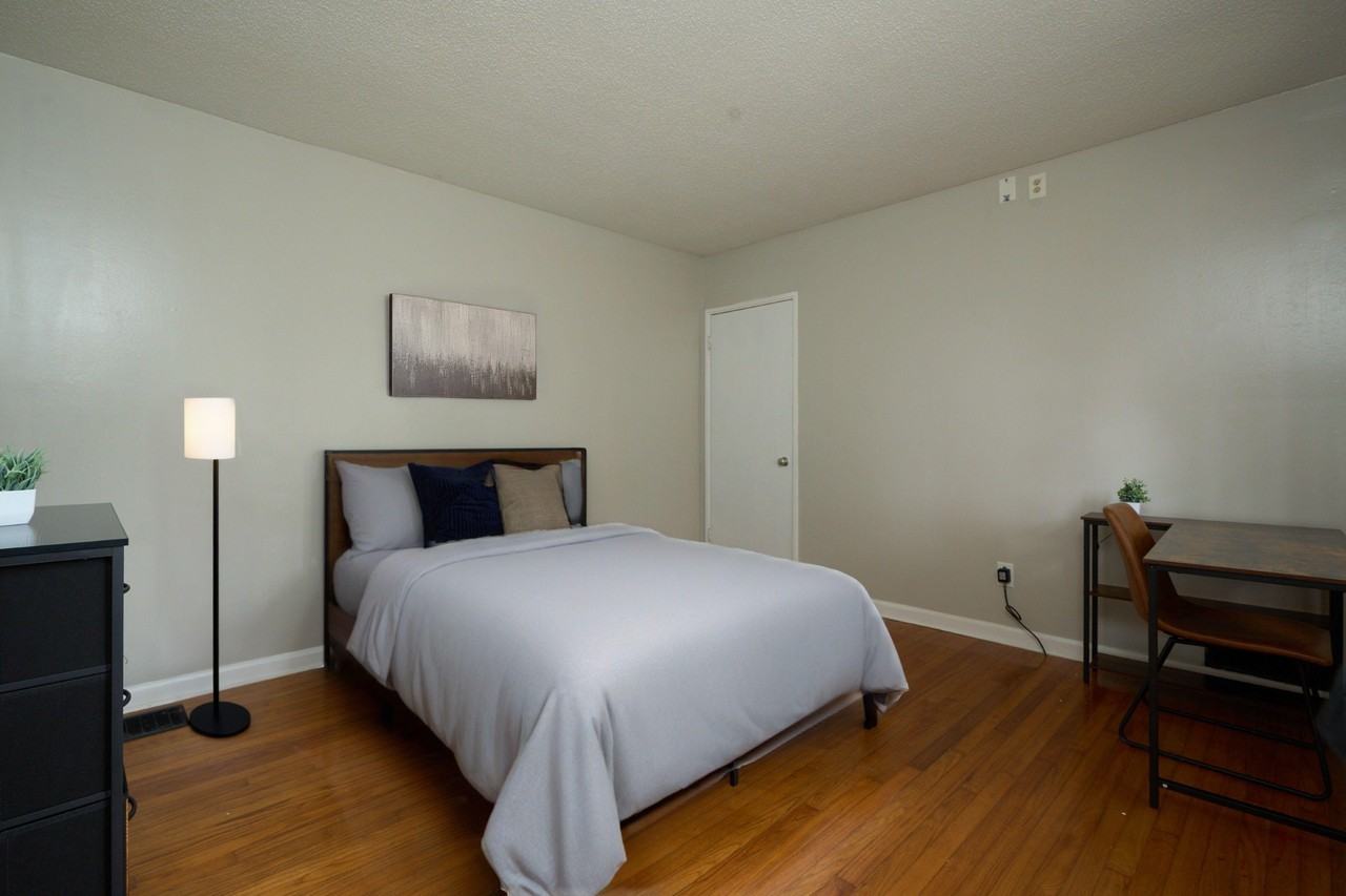 Springdale Rd Sw - Photo 5 of 5