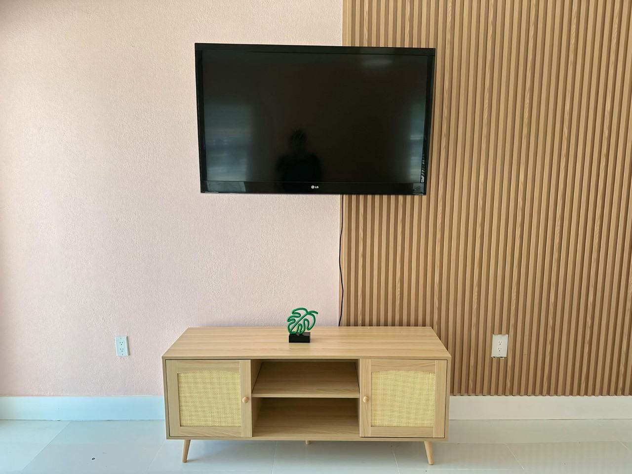 Ne 146th St - Photo 3 of 7