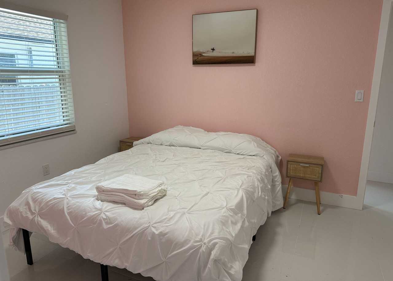 Ne 146th St - Photo 5 of 7