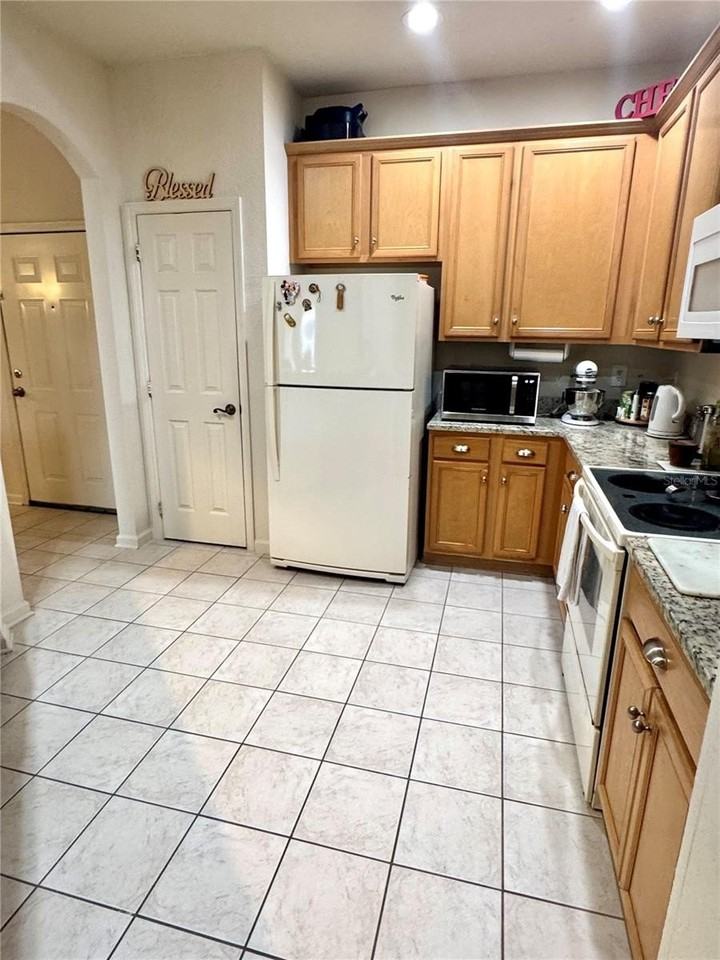 3051 Greystone Loop #306 - Photo 6 of 27